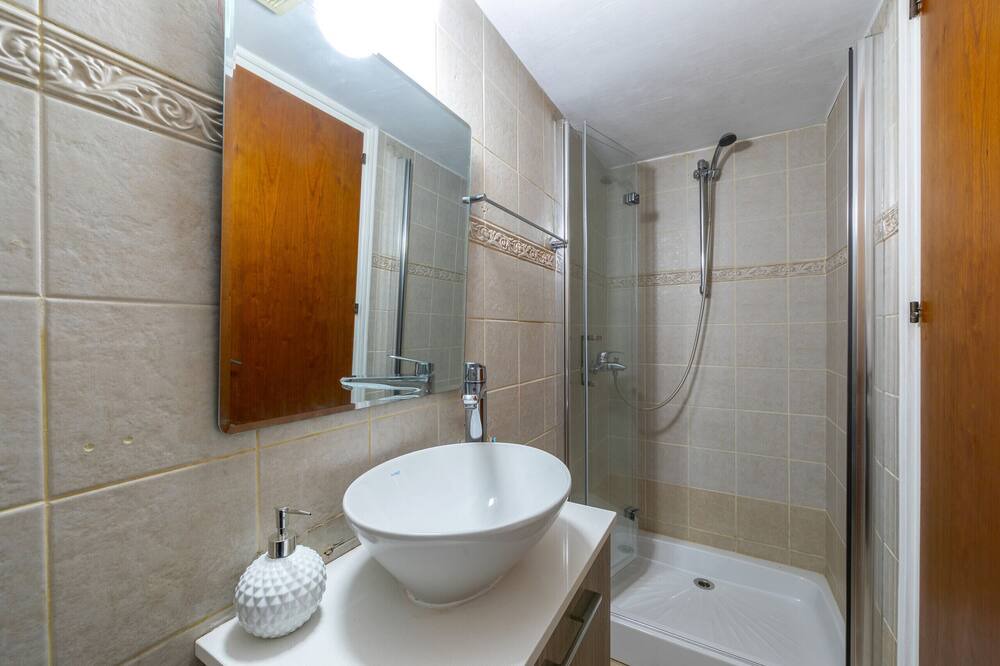 Photo of Bathroom in Meneou