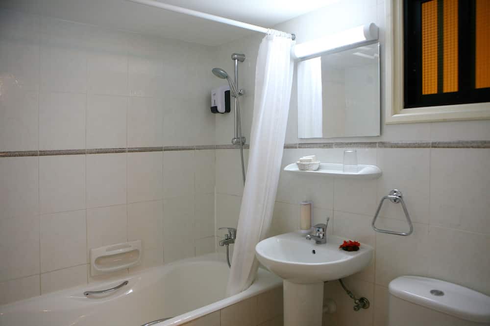Photo of Bathroom in Erimi
