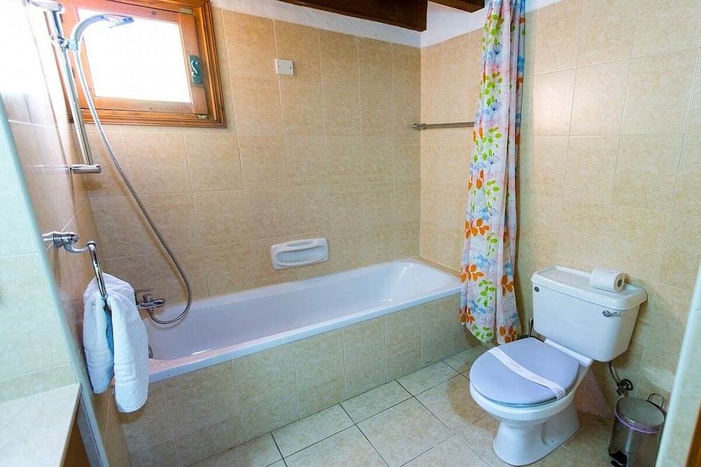 Photo of Bathroom in Miliou