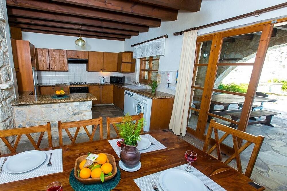 Photo of Kitchen in Miliou