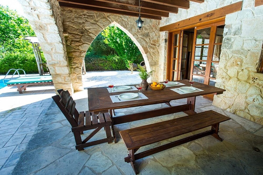 Photo of Patio Balcony in Miliou