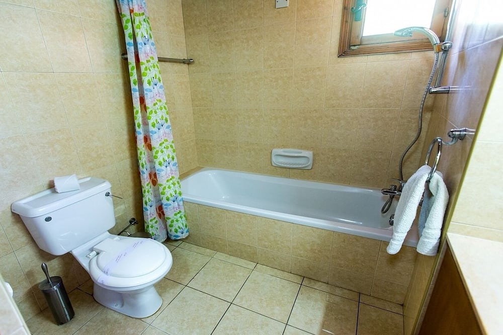 Photo of Bathroom in Miliou
