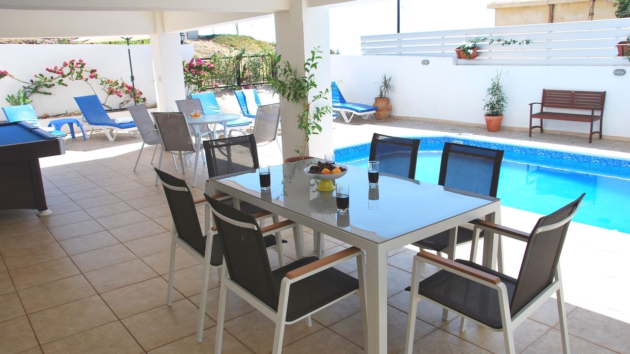 Photo of Outdoor in Pomos