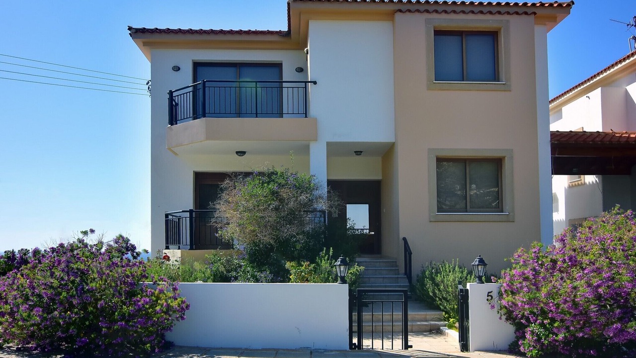 Photo of Outdoor in Pomos