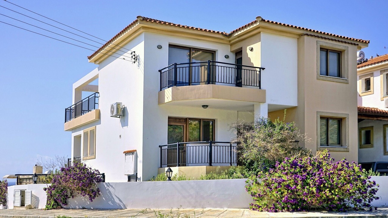 Photo of Outdoor in Pomos