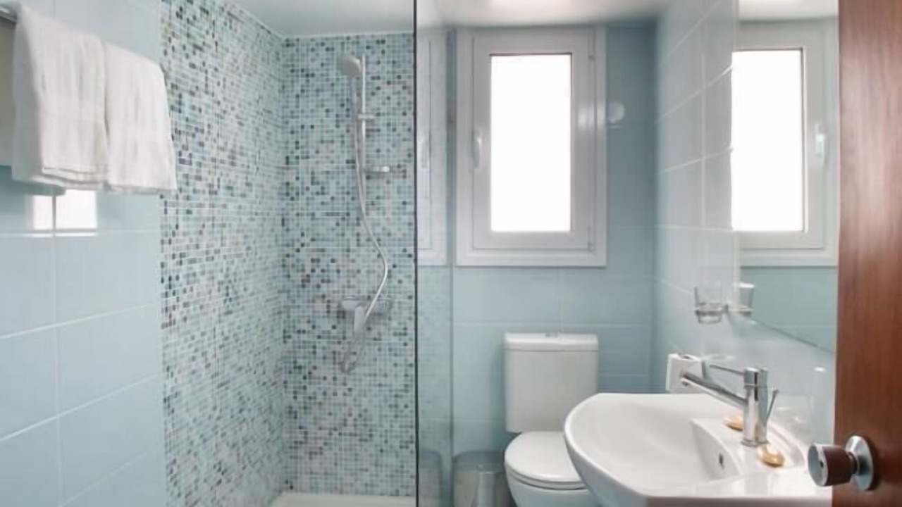 Photo of Bathroom in Egkomi