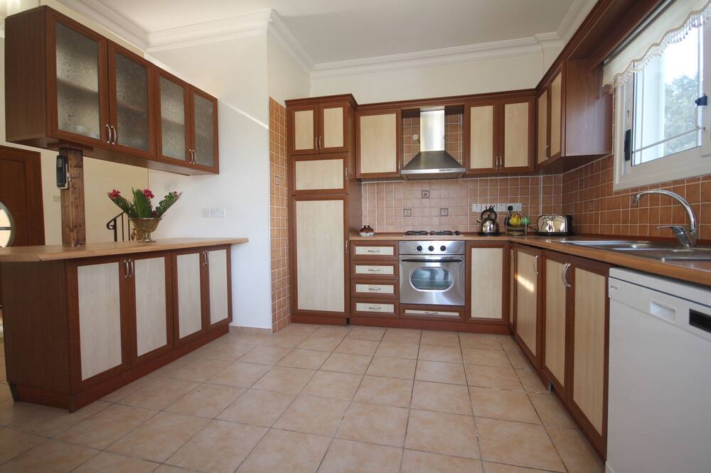 Photo of Kitchen in Kyrenia