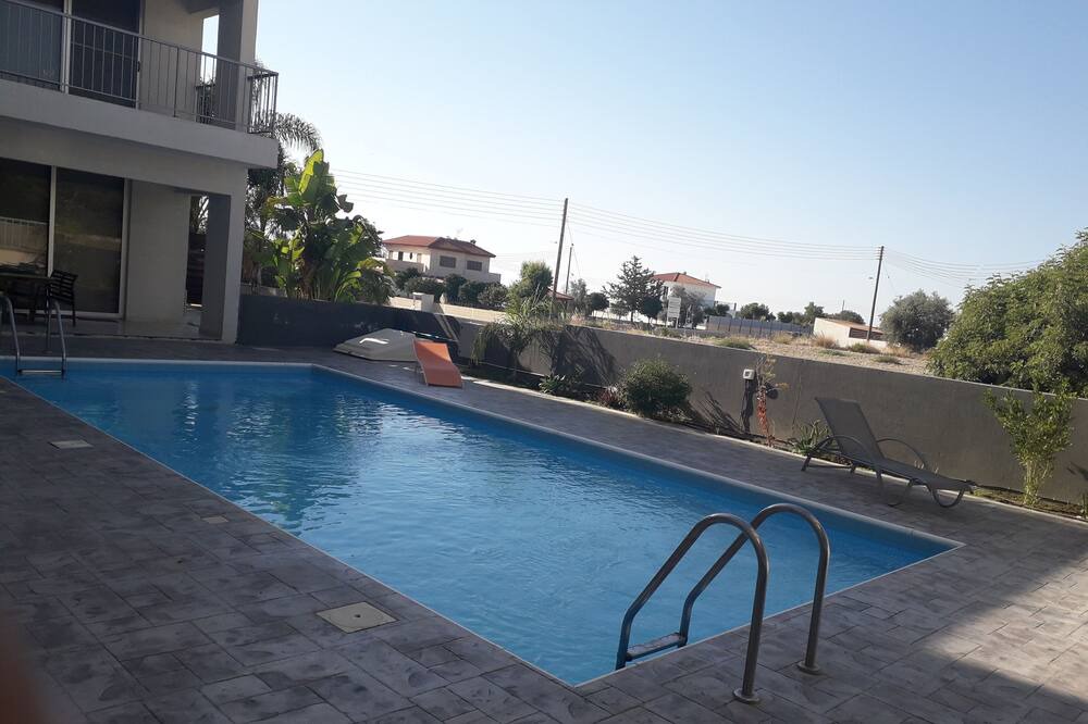 Photo of Outdoor in Alethriko