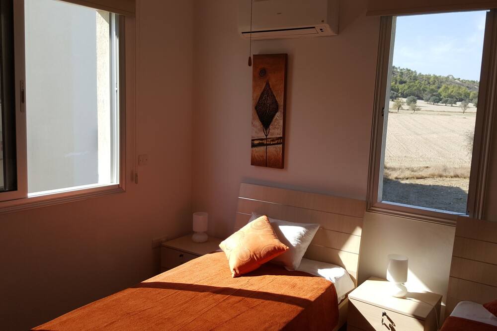 Photo of Bedroom in Alethriko