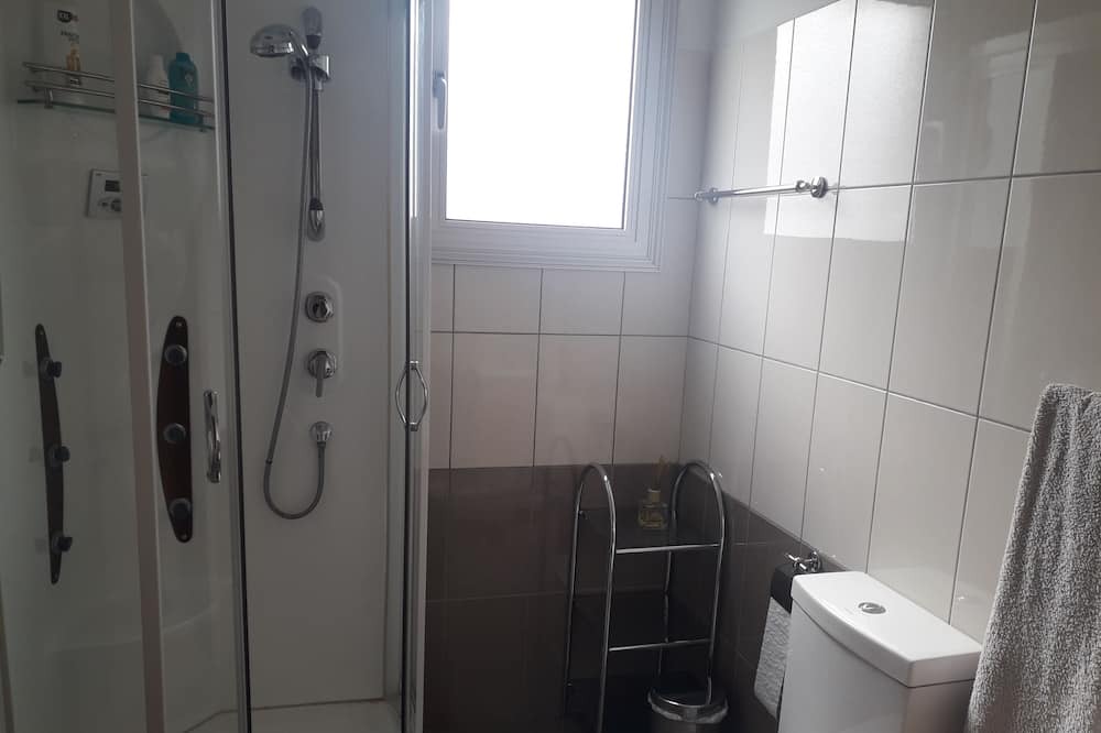 Photo of Bathroom in Alethriko