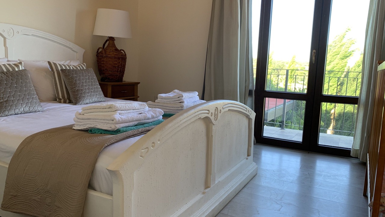 Photo of Bedroom in Anogyra