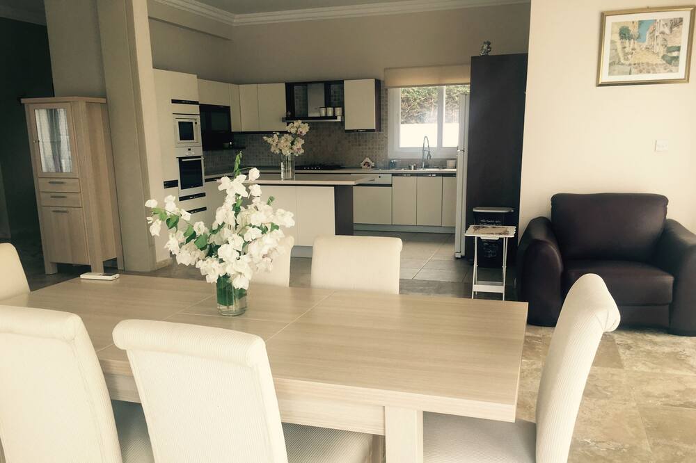 Photo of Kitchen in Kyrenia