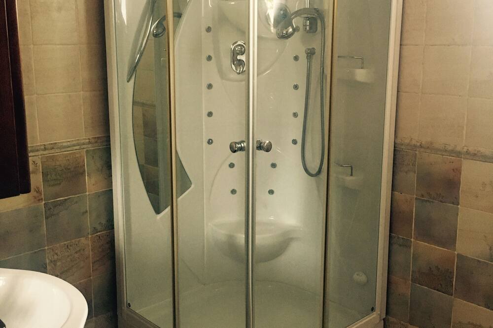 Photo of Bathroom in Kyrenia