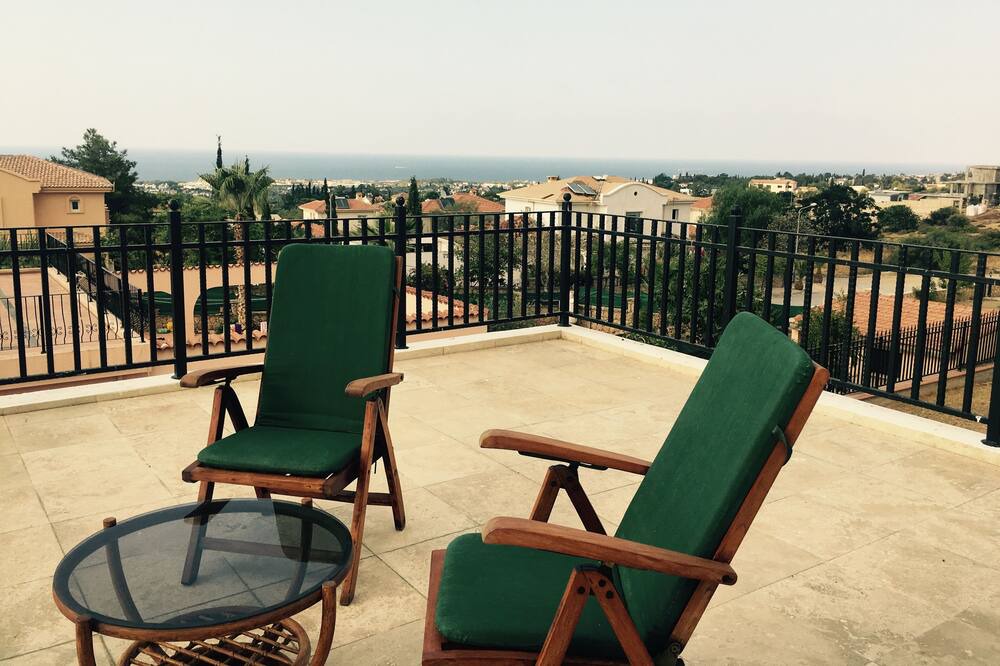 Photo of Patio Balcony in Kyrenia
