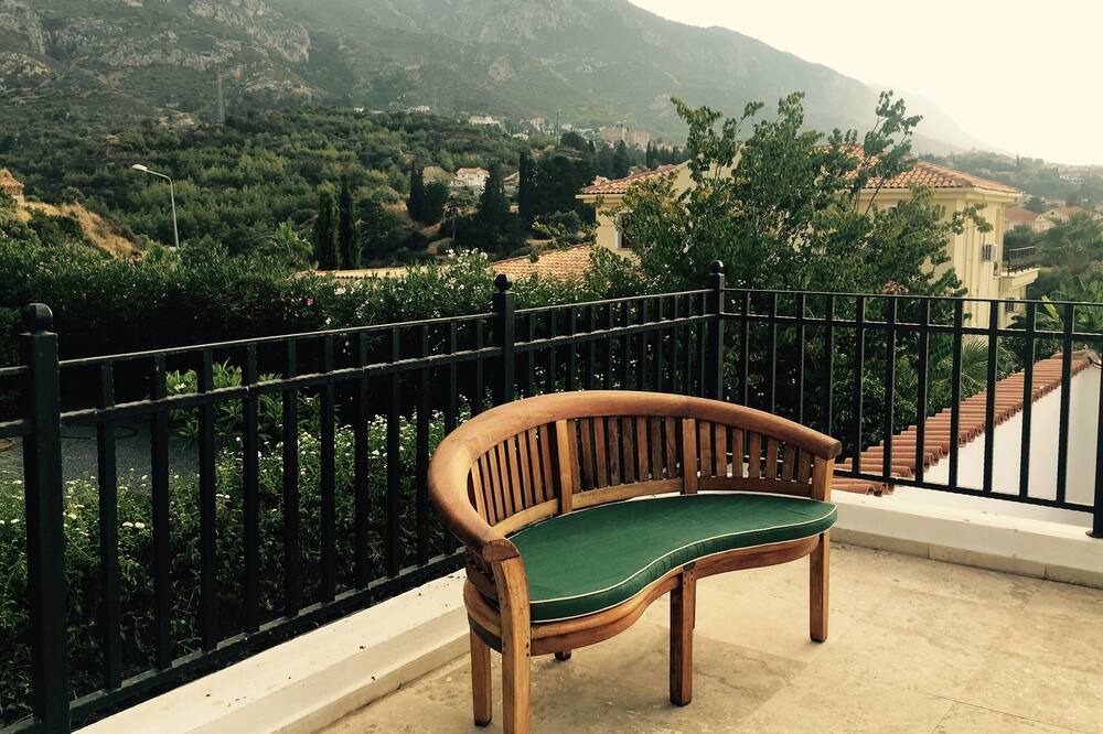 Photo of Patio Balcony in Kyrenia