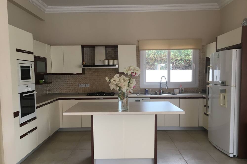 Photo of Kitchen in Kyrenia
