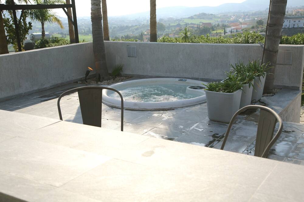 Photo of Outdoor in Monagroulli