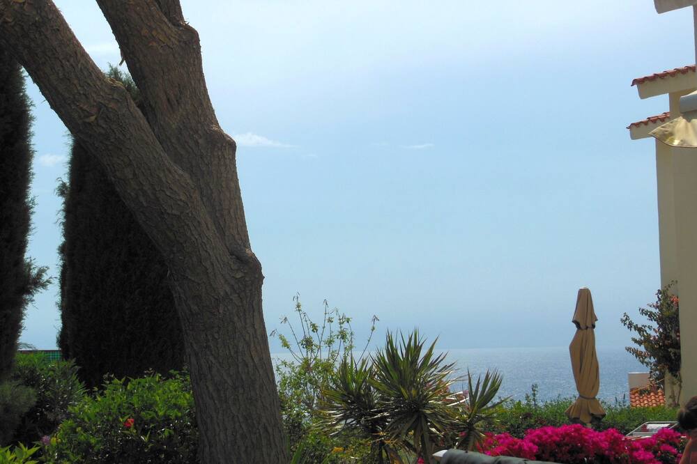 Photo of Outdoor in Melanos