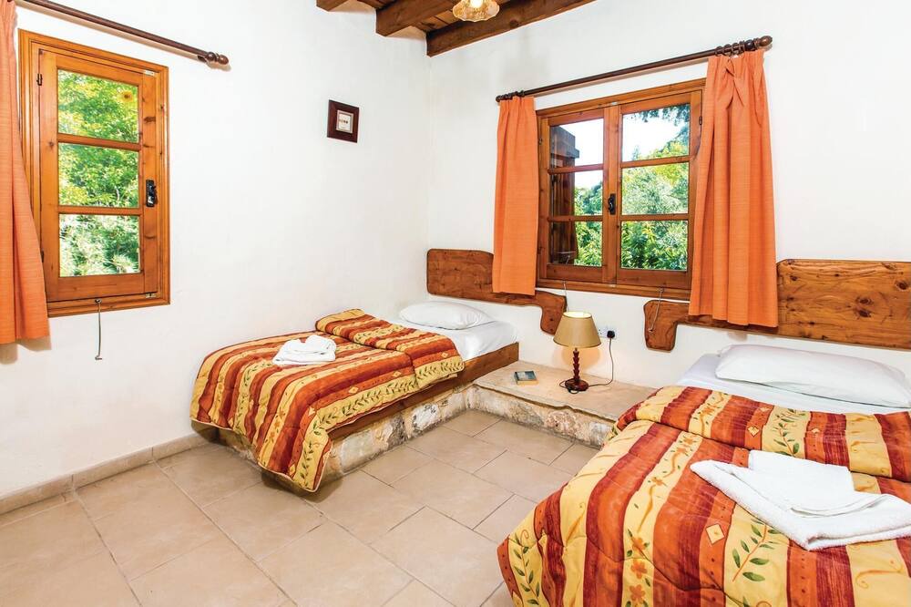 Photo of Bedroom in Miliou