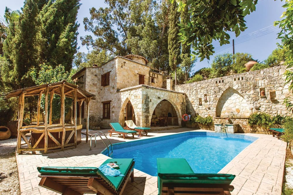 Photo of Outdoor in Miliou