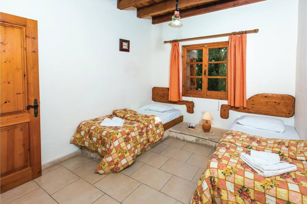 Photo of Bedroom in Miliou