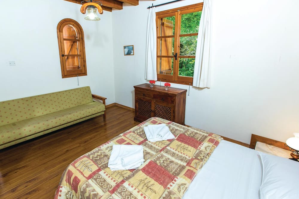 Photo of Bedroom in Miliou