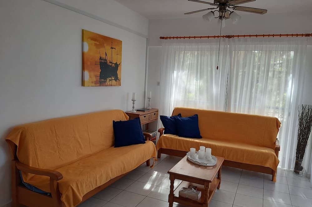 Photo of Livingroom in Tala