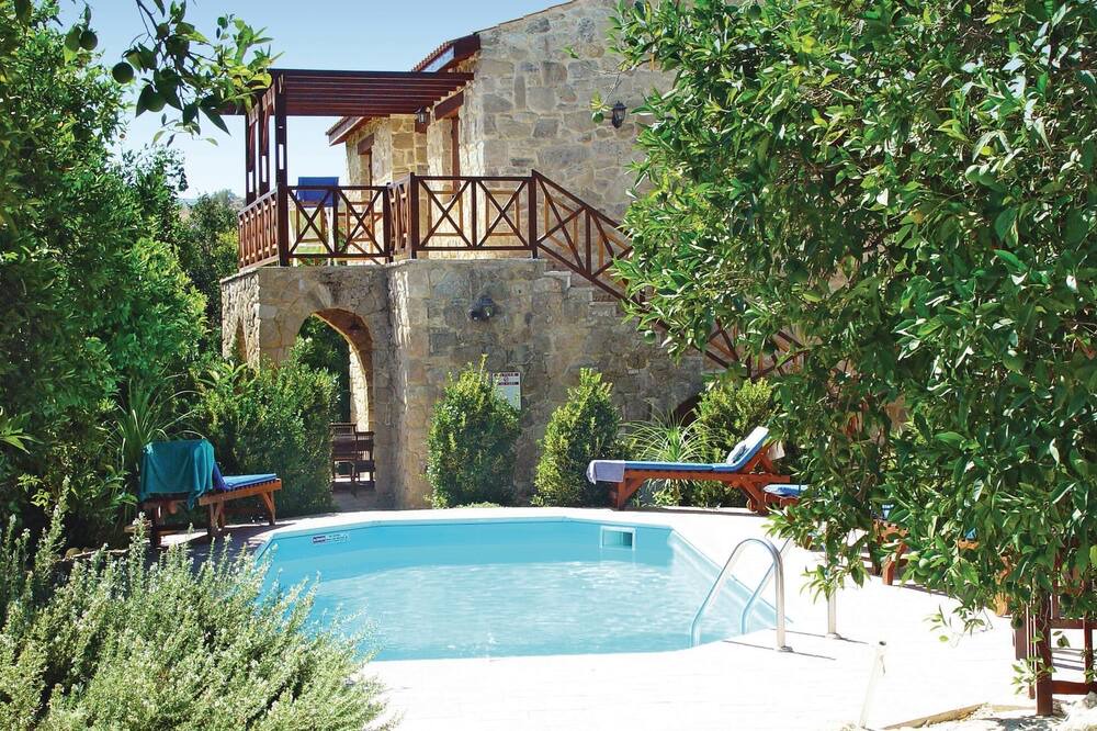 Photo of Outdoor in Miliou
