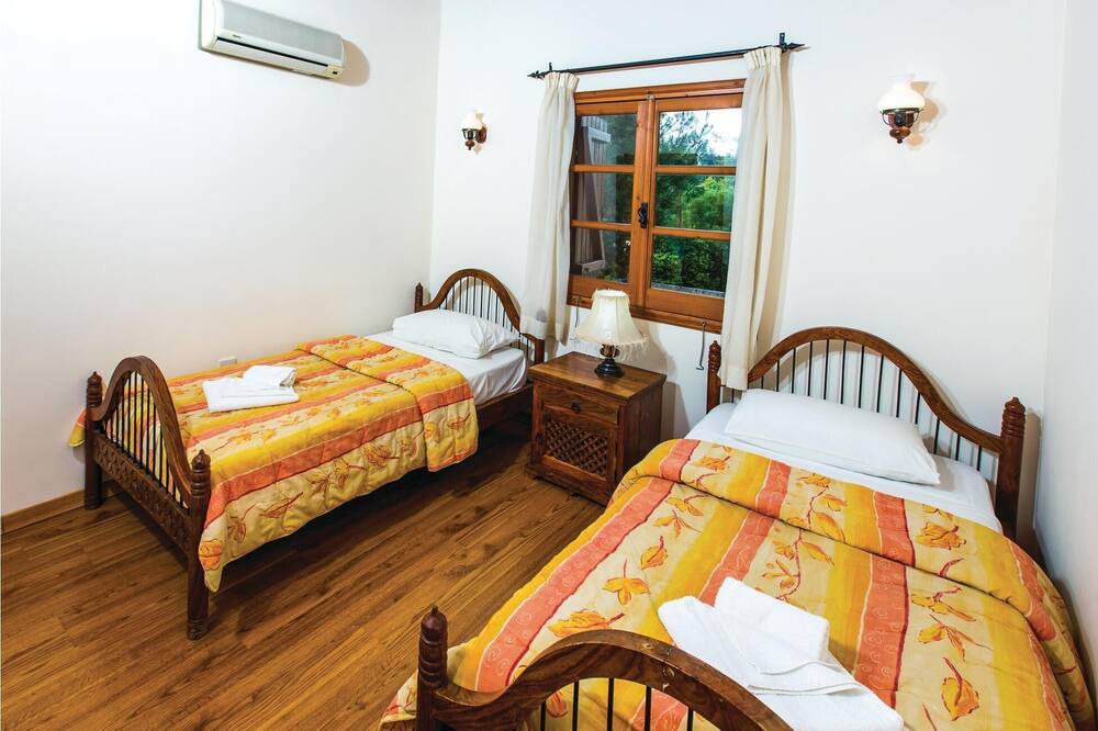 Photo of Bedroom in Miliou