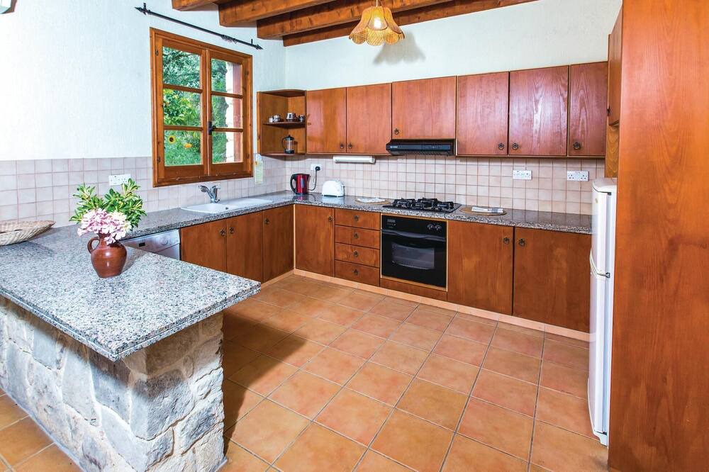 Photo of Kitchen in Miliou