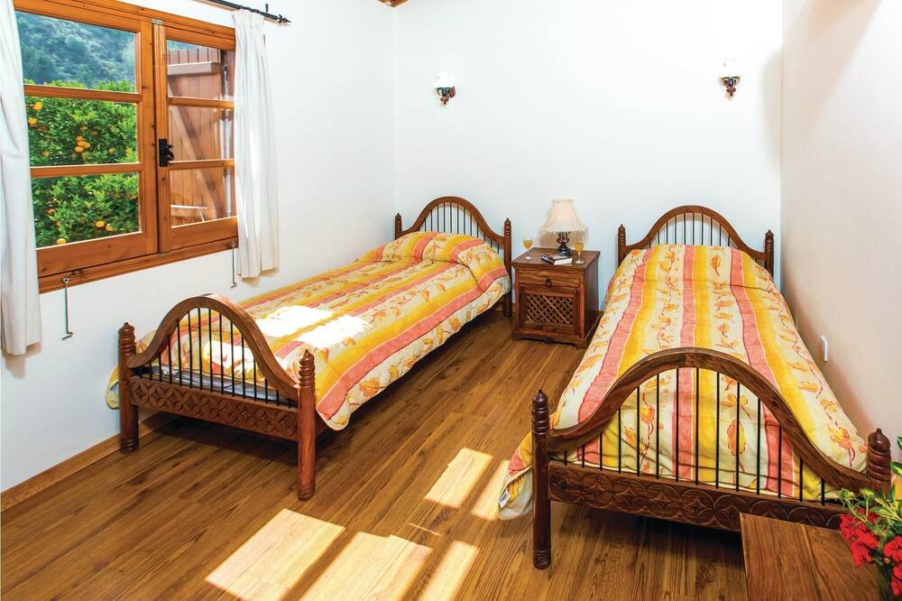 Photo of Bedroom in Miliou