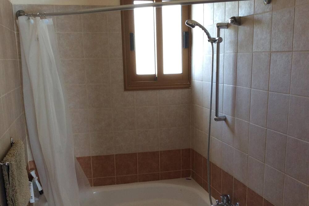 Photo of Bathroom in Polemi