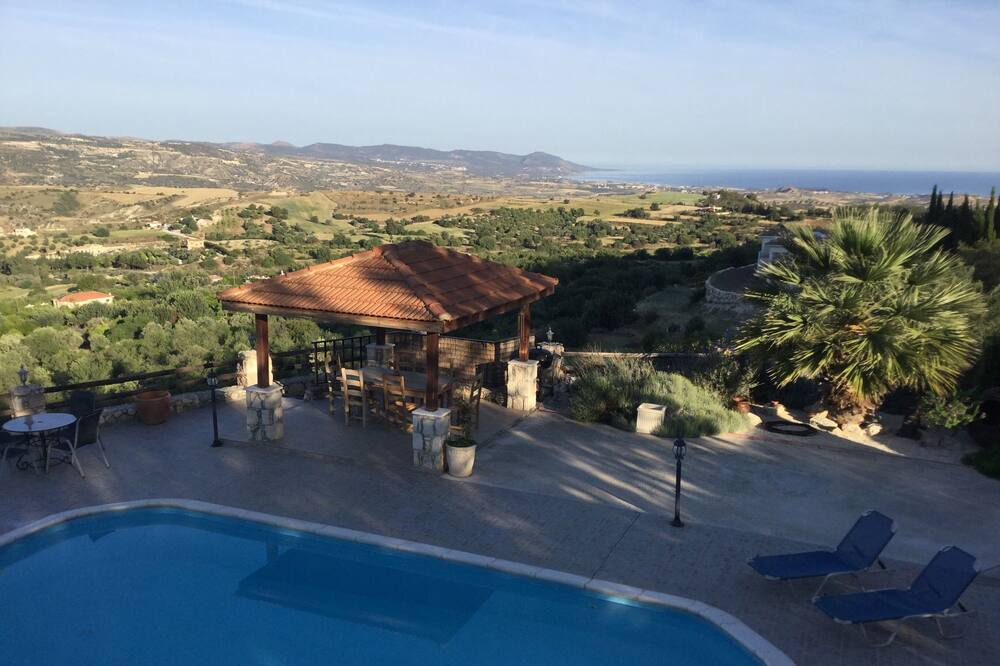 Photo of Patio Balcony in Peristerona