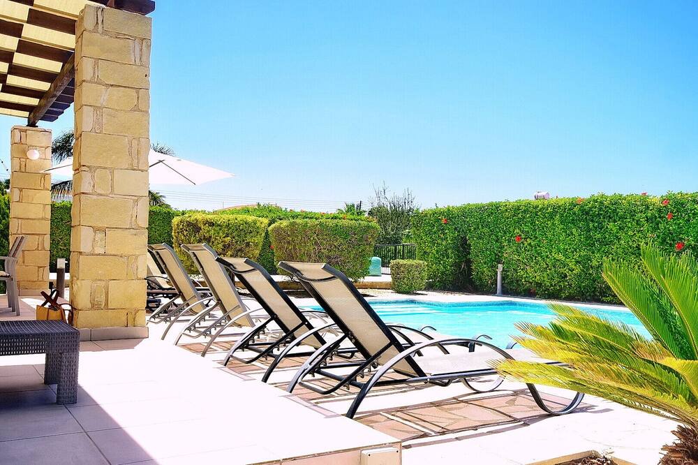 Photo of Outdoor in Pegeia