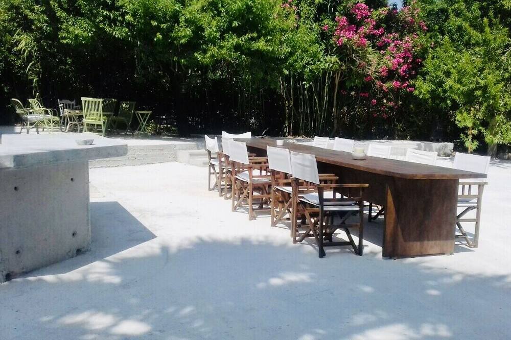 Photo of Outdoor in Koloni