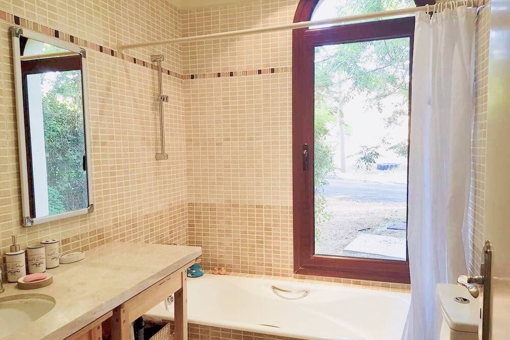 Photo of Bathroom in Koloni