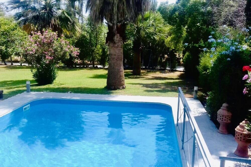 Photo of Outdoor in Koloni