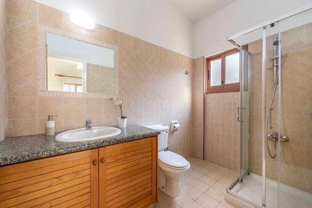 Photo of Bathroom in Latchi