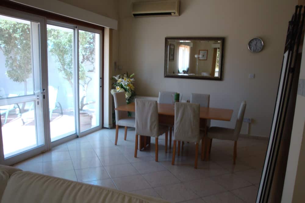 Photo of Livingroom in Pissouri