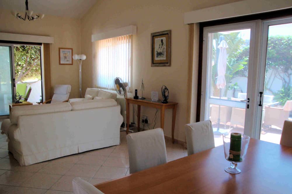 Photo of Livingroom in Pissouri