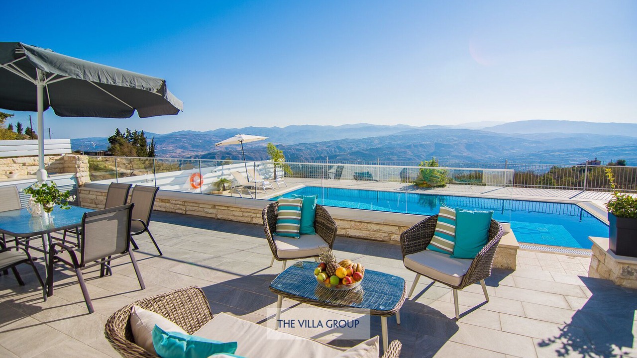 Photo of Outdoor in Theletra