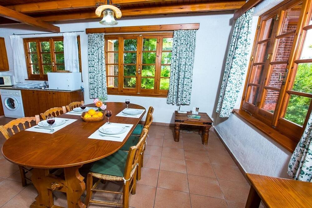 Photo of Kitchen in Miliou