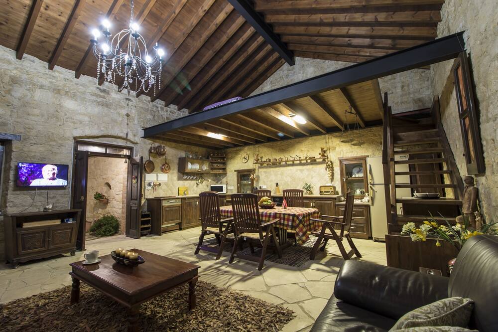 Photo of Livingroom in Agios Therapon
