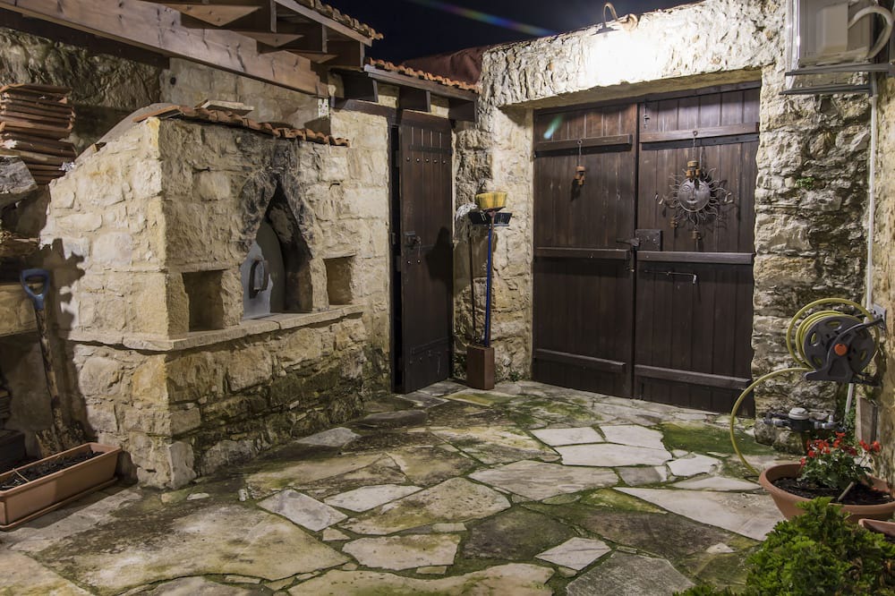 Photo of Outdoor in Agios Therapon