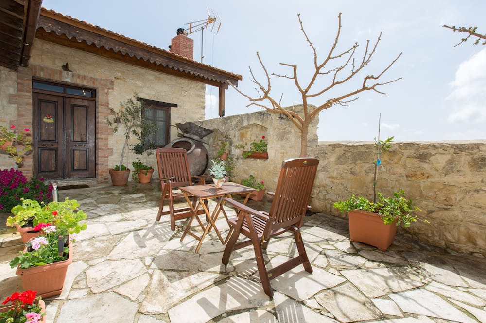 Photo of Patio Balcony in Agios Therapon