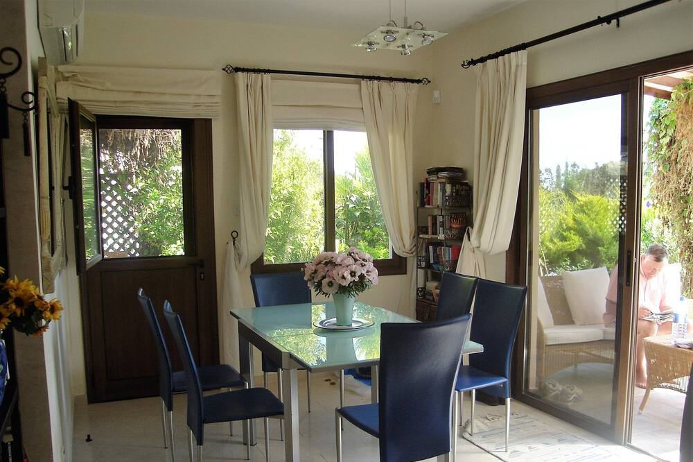 Photo of Livingroom in Pissouri