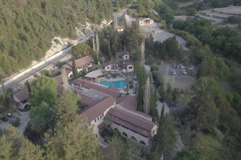 Photo of Outdoor in Miliou