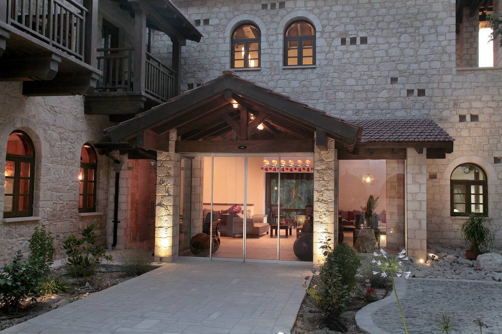 Photo of Outdoor in Miliou