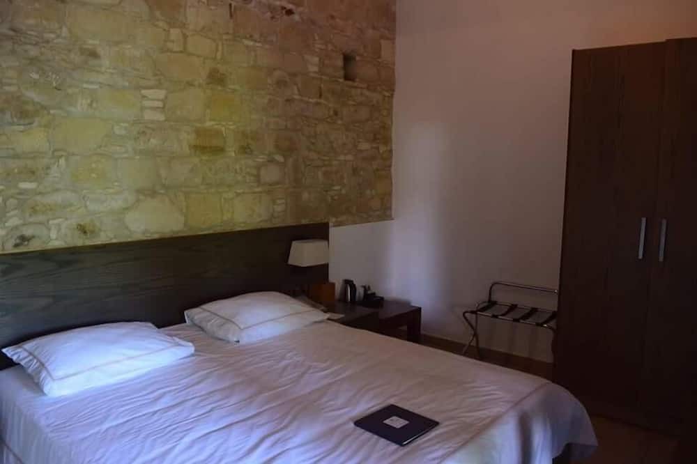 Photo of Bedroom in Miliou