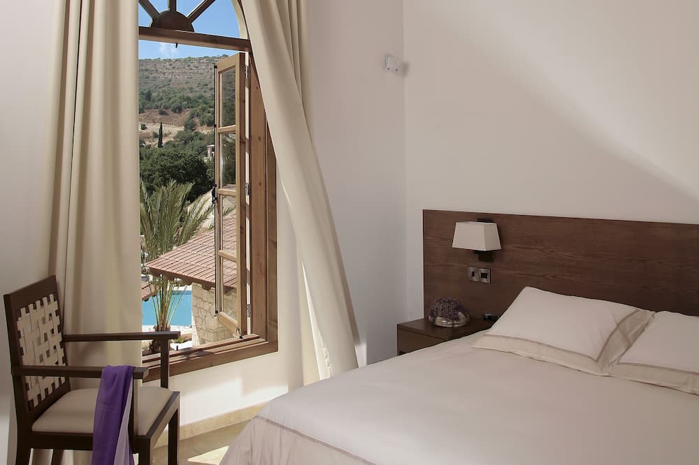 Photo of Bedroom in Miliou